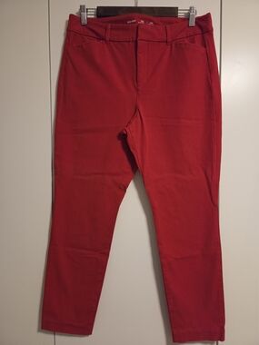 Old Navy Cropped Tapered Pants in Red